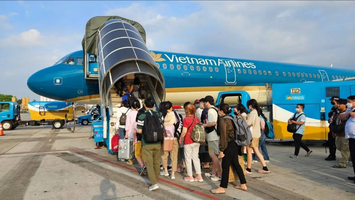 Hàng không đã vận chuyển hơn 64 triệu lượt khách